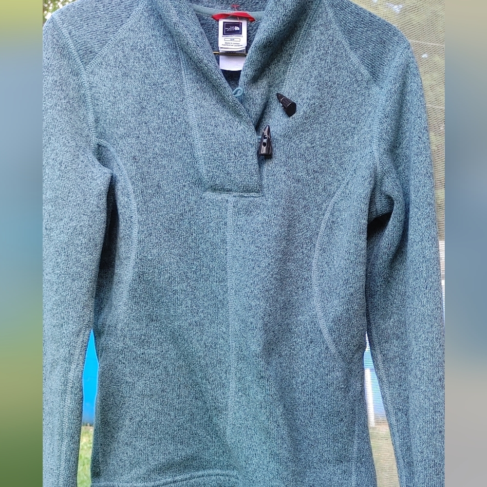 North face crescent Ridge sweater size small